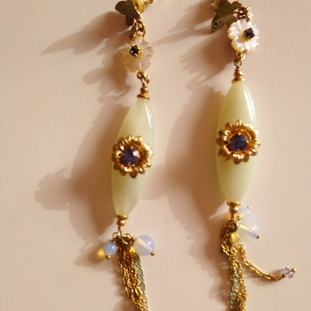 Satellite Paris Romantic Earings and Necklace